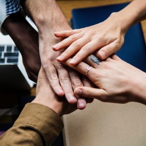 5 maneras prácticas de liderar un equipo de eLearning en su empresa