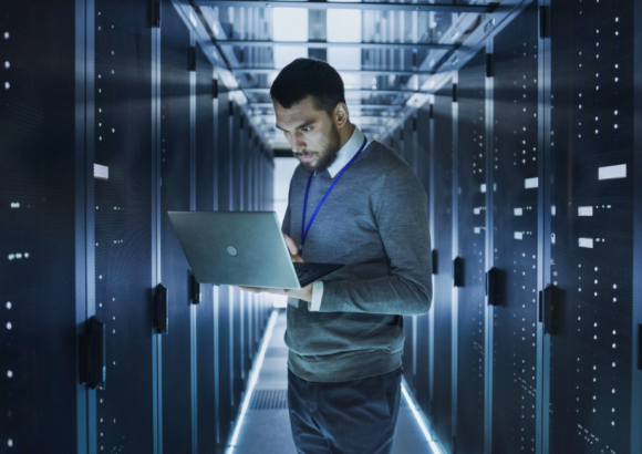 Qué es un hosting administrado y cómo aprovecharlo sin conocimientos técnicos